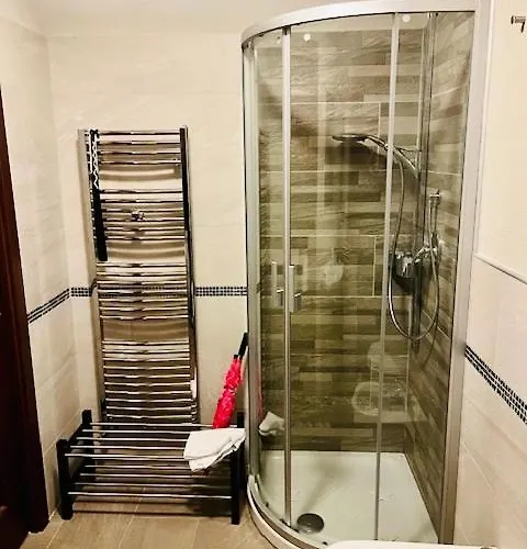 Apartamento Incantevole Con Giardino - Garage Privato E Free Wifi *