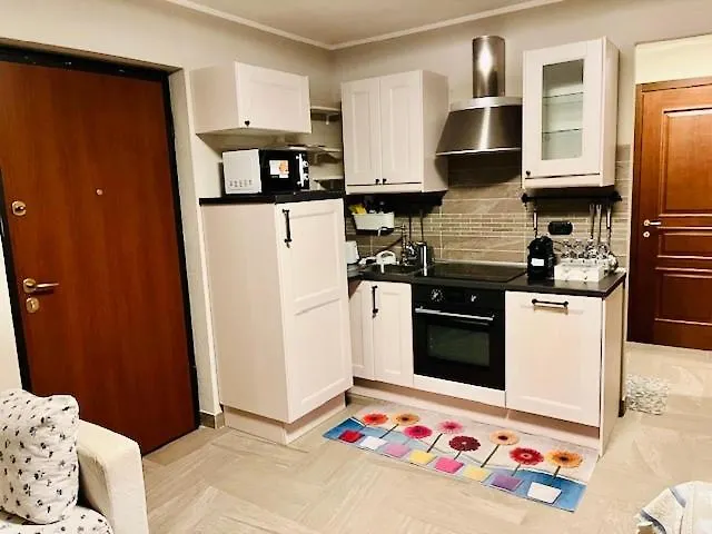 Incantevole Con Giardino - Garage Privato E Free Wifi Apartamento